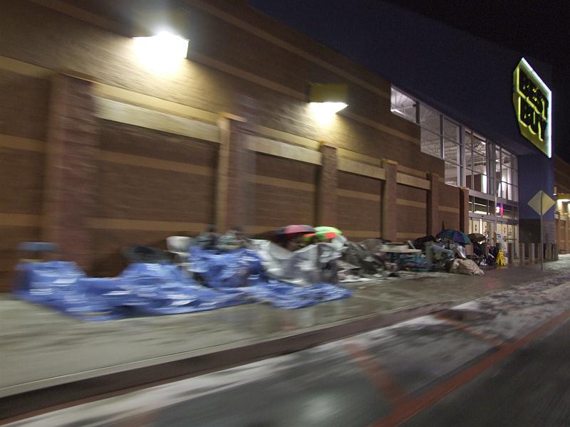 Lining up at Best Buy